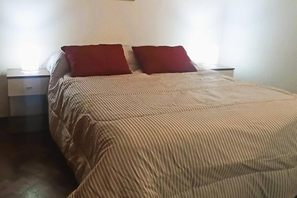 Departamento Sobre Av Pellegrini Apartment *